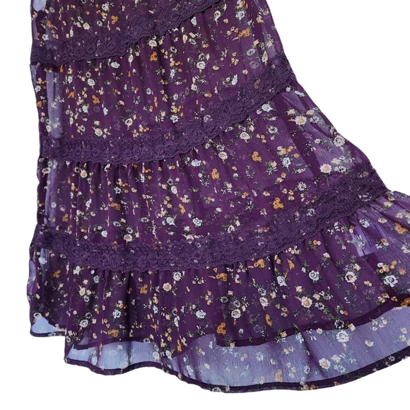 Flowy Top w/Lace Trim - Picture 3 of 5